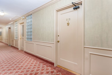 869 Farmington Ave unit 305, West Hartford, CT 06119 - photo 3