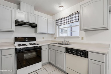 156 Lago Grande Dr, Horizon City, TX 79928 - photo 4