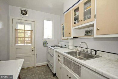 230 Linden Ave, Towson, MD 21286 - photo 5