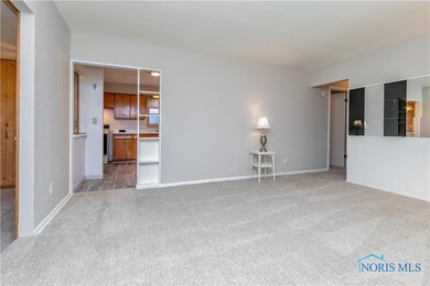 5108 Breezeway Dr, Toledo, OH 43613 - photo 6