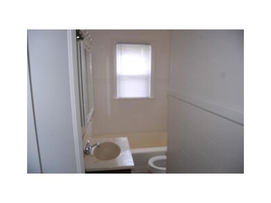 731 W 9th St, Anderson, IN 46016 - photo 5