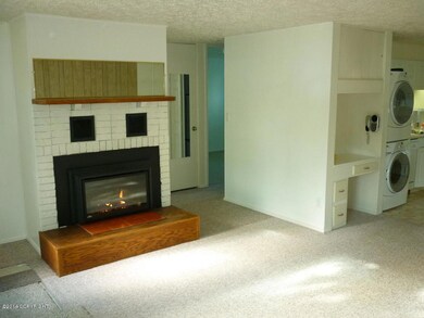 Elemendorf - Living ROom