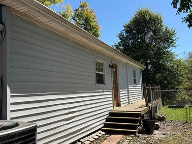 408 Jamison St SW, Abingdon, VA 24210 - photo 2