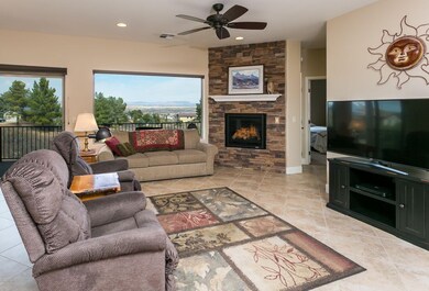 002_Living Room