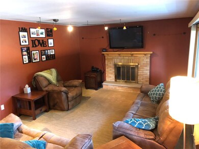 2916 Midland Dr, Erie, PA 16506 - photo 3