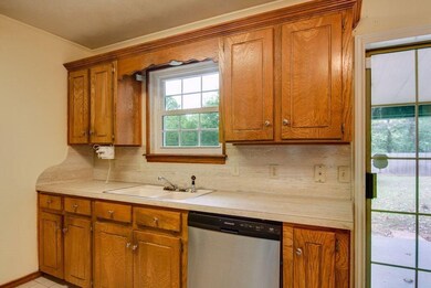 3811 Elizabeth St, Texarkana, TX 75503 - photo 6