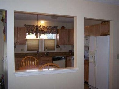 8 Lamplighter Ln, South Easton, MA 02375 - photo 7