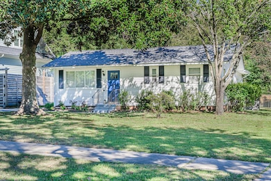 1226 Maxwell St, North Charleston, SC 29405 - photo 2