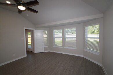 1198 Filly Creek Dr, Alvin, TX 77511 - photo 5