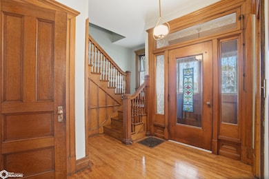 327 S 2nd St, Wapello, IA 52653 - photo 5