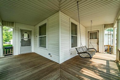 702 Peoria St, Lincoln, IL 62656 - photo 3