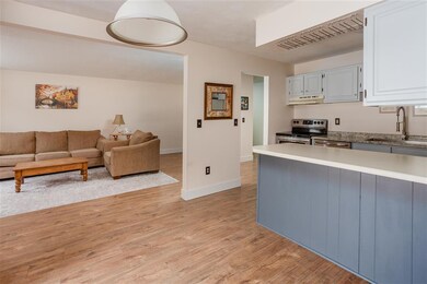 61 Twin Oaks Terrace, South Burlington, VT 05403 - photo 7