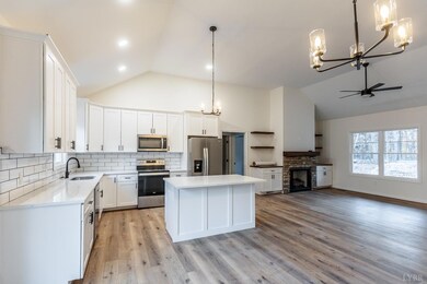 2146 Stonewall Rd, Concord, VA 24538 - photo 7