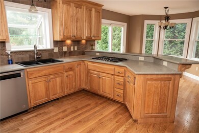 18 Carrington St, Blackstone, MA 01504 - photo 5