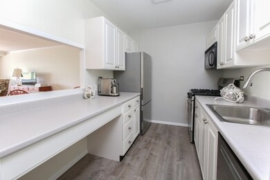 Whittier Place unit 2A, Boston, MA 02114 - photo 2