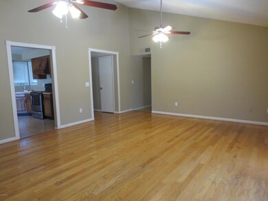 5545 W Hatcher Rd, Glendale, AZ 85302 - photo 4