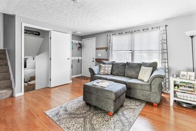 694 Cherryhurst Dr, Columbus, OH 43228 - photo 7