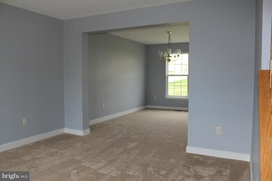 17542 Shale Dr, Hagerstown, MD 21740 - photo 4