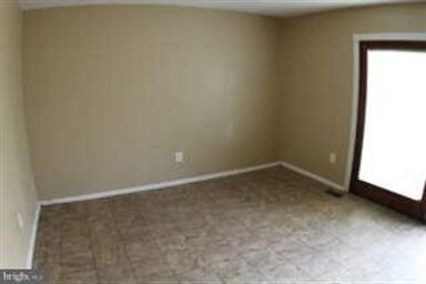 1429 Charlestown Dr, Edgewood, MD 21040 - photo 5