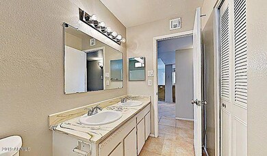 4428 S La Corta Dr, Tempe, AZ 85282 - photo 5