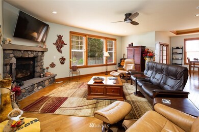 4423 Castlerock Dr, Blaine, WA 98230 - photo 5