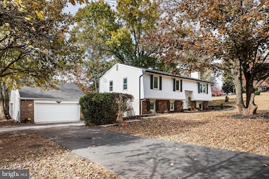 1189 Foxview Rd, Pottstown, PA 19465 - photo 3