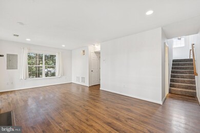 13300 Covered Wagon Ln, Herndon, VA 20171 - photo 5