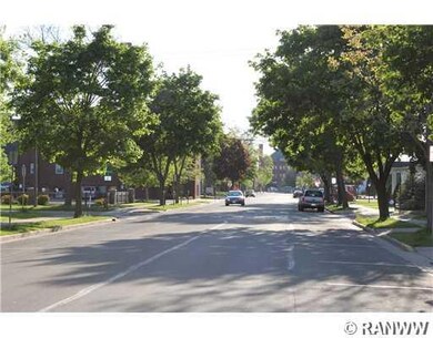 721 Wilson Ave, Menomonie, WI 54751 - photo 6