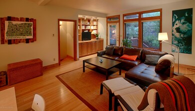 LivingRoom1