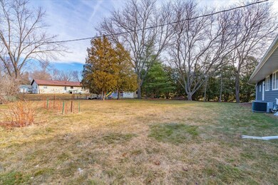 303 Church St, Brooklyn, WI 53521 - photo 4