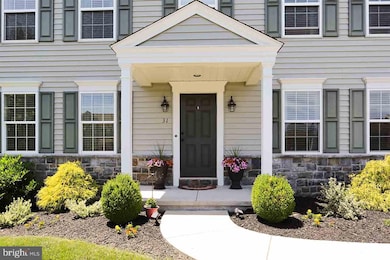 31 Cobblestone Dr, Palmyra, PA 17078 - photo 2