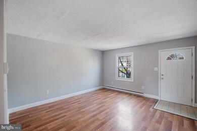 705 W 13th St, Front Royal, VA 22630 - photo 2