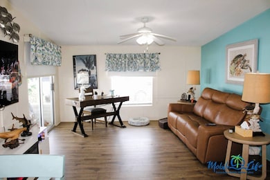 5952 Utopia Dr, Zephyrhills, FL 33540 - photo 2