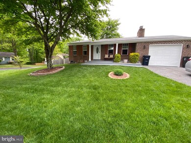 8805 Rosanne Ct, Clinton, MD 20735 - photo 2