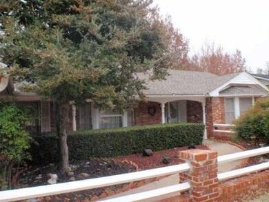 5912 N Sterling Dr, Oklahoma City, OK 73122 - photo 2