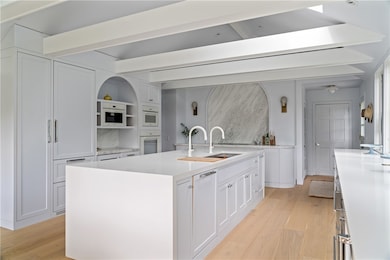 124 Harrison Ave, Newport, RI 02840 - photo 3