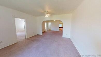 339 W Adams Ave, McAlester, OK 74501 - photo 3