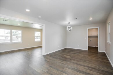 810 NW 9th St, Bentonville, AR 72712 - photo 6