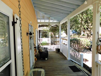 02 - Front Porch