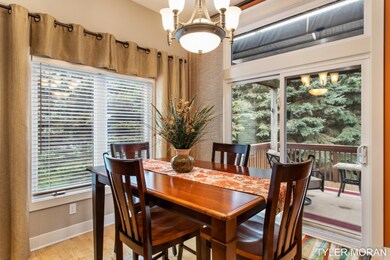 12375 Highland Dr, Allendale-27