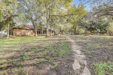 121 Westridge Trail, Weatherford, TX 76087 - photo 6