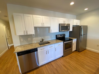 875 Elm St unit 903, Manchester, NH 03101 - photo 4