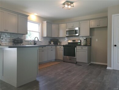 297 Farmview Rd, Nazareth, PA 18064 - photo 4