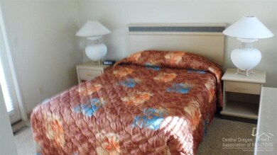 1836 Redtail Hawk Dr unit 57K, Redmond, OR 97756 - photo 4