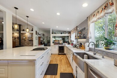 33-web-or-mls-3798-leonard-rd
