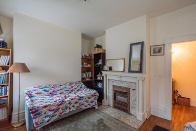 99 - Living Room