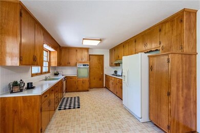 11006 W 71st St, Shawnee, KS 66203 - photo 7