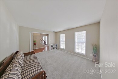 2219 Ballingarry Dr, Statesville, NC 28625 - photo 4