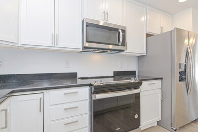 215 High St unit 8, Taunton, MA 02780 - photo 5