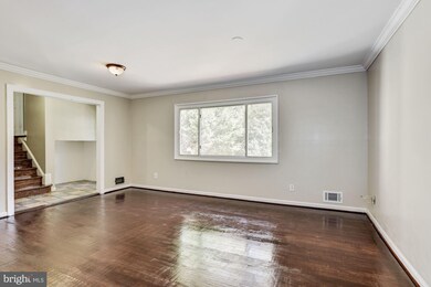 6001 Mustang Dr, Riverdale, MD 20737 - photo 5